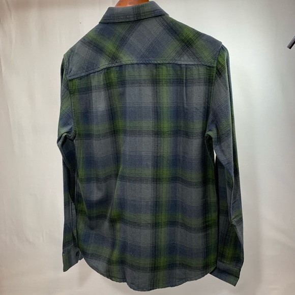 Button down flannel - Picture 4 of 5
